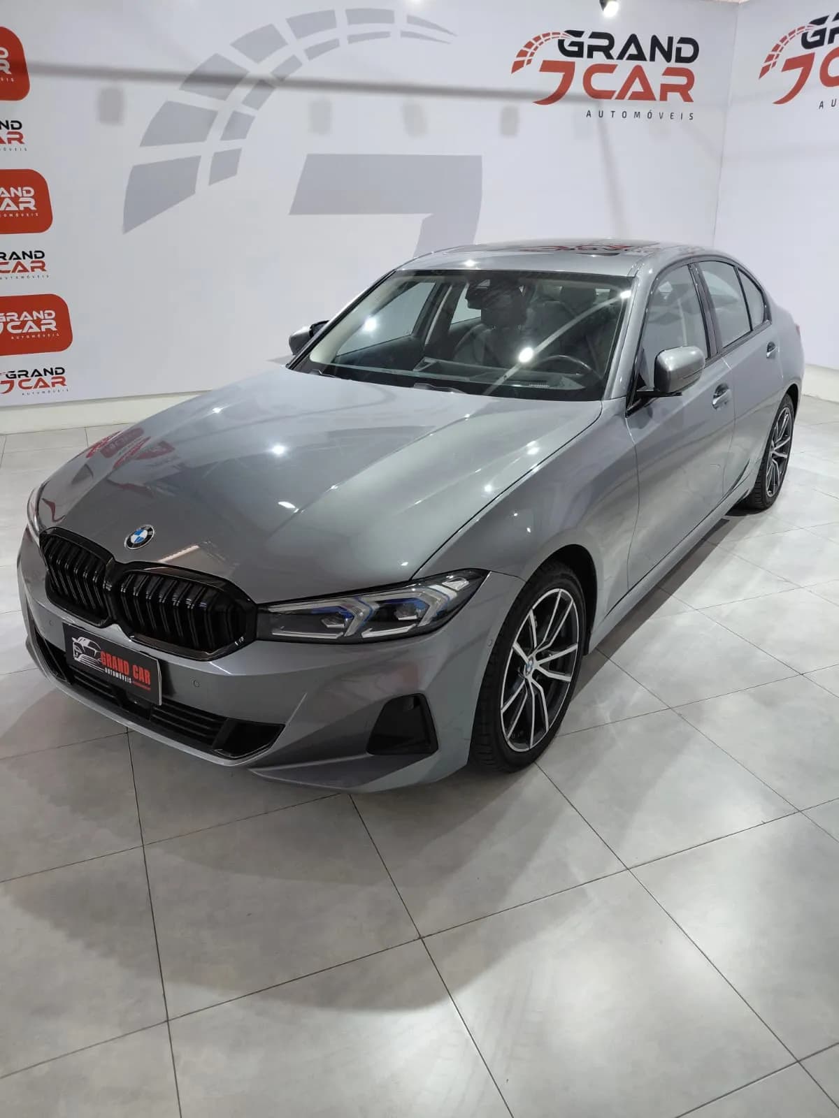 BMW 320